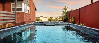 Cruickshank Retreat I Spa and Dip Pool