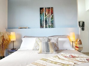 Basic Room, Garden View | Bathroom | Hair dryer, slippers, towels
