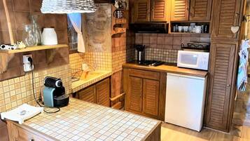 Fridge, microwave, toaster