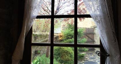 House 2 rooms Rustic, closeThermal Baths, Private Patio, BBQ and Views