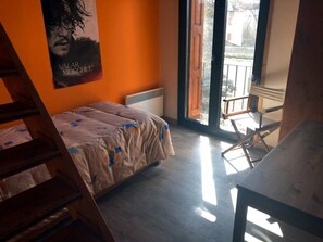2 bedrooms
