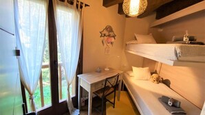 3 bedrooms, Internet - Ground Floor 3 rooms Pool, Fireplace, Garden & Wi-Fi (Queixans)