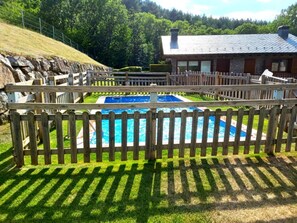 Pool - Ground Floor 3 rooms Pool, Fireplace, Garden & Wi-Fi (Queixans)