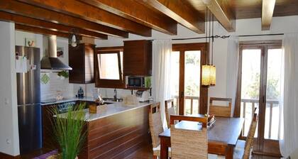 Ground Floor 3 rooms Pool, Fireplace, Garden & Wi-Fi