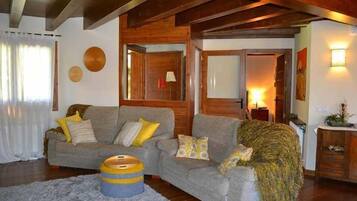 Télévision, cheminée