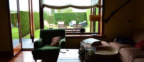 Télévision, cheminée