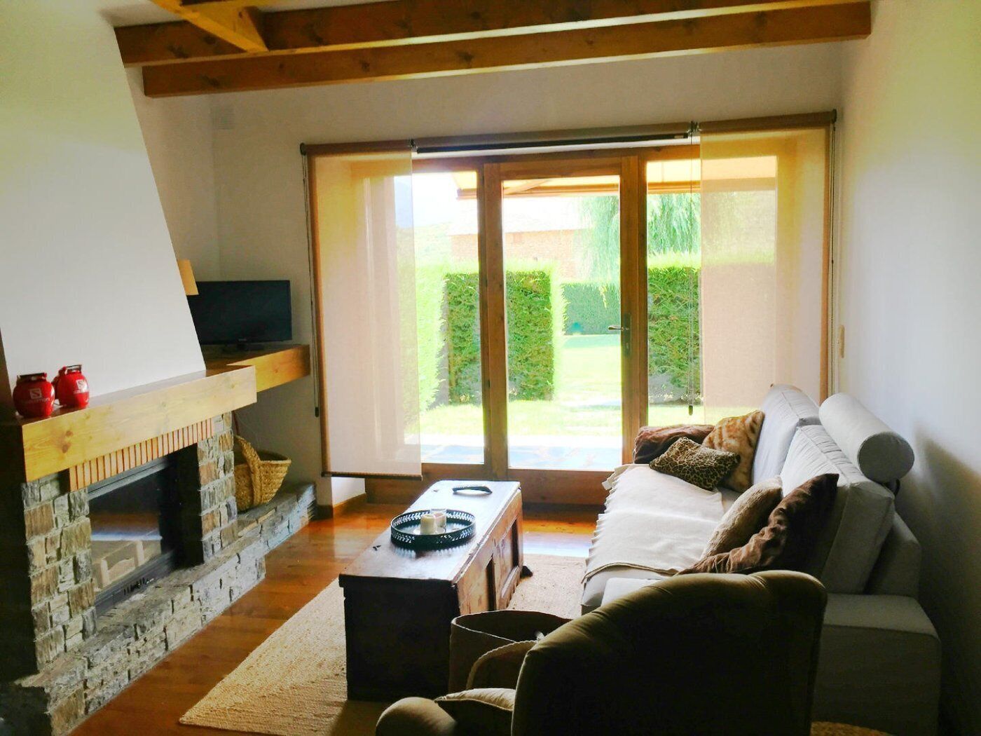 Télévision, cheminée