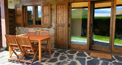 RDC 3 ch. Piscine, Cheminée, Jardin Privé et Vues