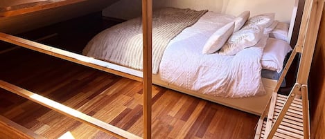 3 bedrooms, Internet
