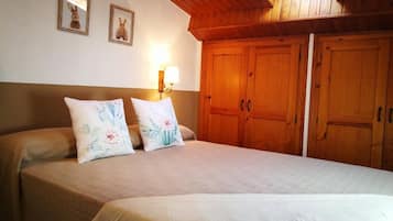3 bedrooms, iron/ironing board