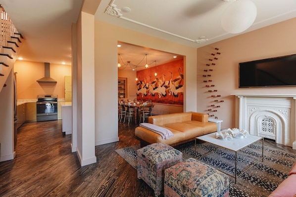 TV, fireplace, books, offices