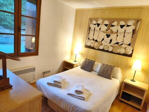 Room - Studio 2 rooms Pool, Cadí Views, Gym and Games Area (Enveitg)
