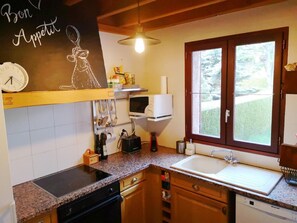 Refrigerador, microondas, horno y lavavajillas 
