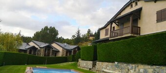 Ground Floor 1 room Pool, Fireplace & Private Garden