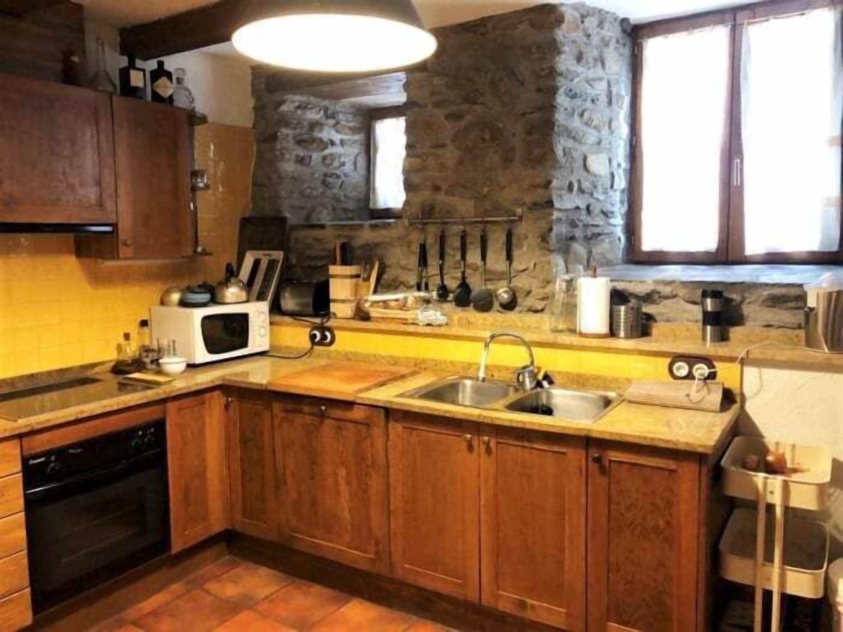 Réfrigérateur, micro-ondes, four, lave-vaisselle