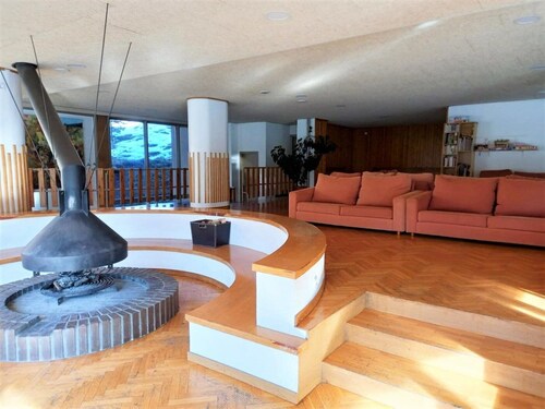Duplex 3 Bed Parking, Ski Storage & Games Room