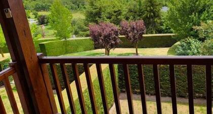 Duplex 3 rooms Pool, Paddle, Fireplace, Billiards and Views