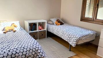 4 slaapkamers, een strijkplank/strijkijzer