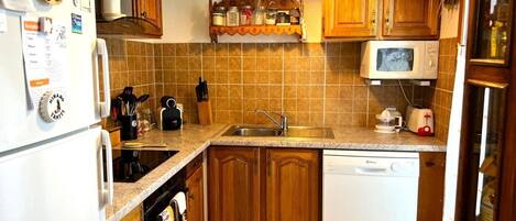 Frigorífic, microones, forn i rentaplats