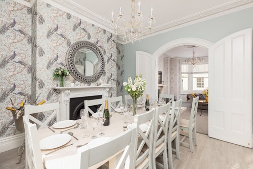 Magnificent City Centre Townhouse