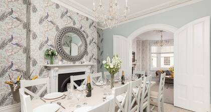 Magnificent City Centre Townhouse