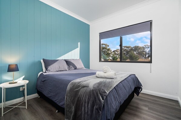 2 bedrooms, iron/ironing board, WiFi, bed sheets