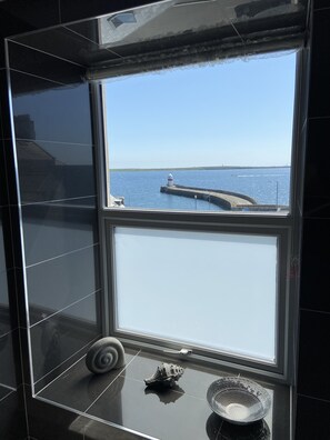Luxury Apartment | Bathroom - Halvard Apartments at Castletown (Castletown)