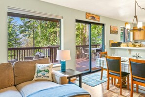 House | 4 bedrooms - Lakeview Lookout in Hoodsport (Hoodsport)