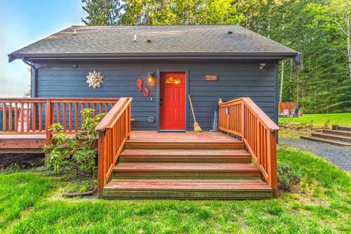 Seal Rock Cottage in Brinnon