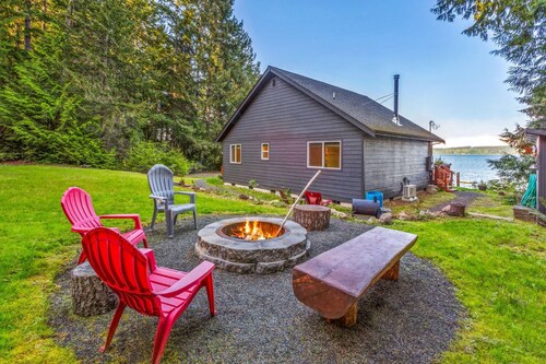 Seal Rock Cottage in Brinnon