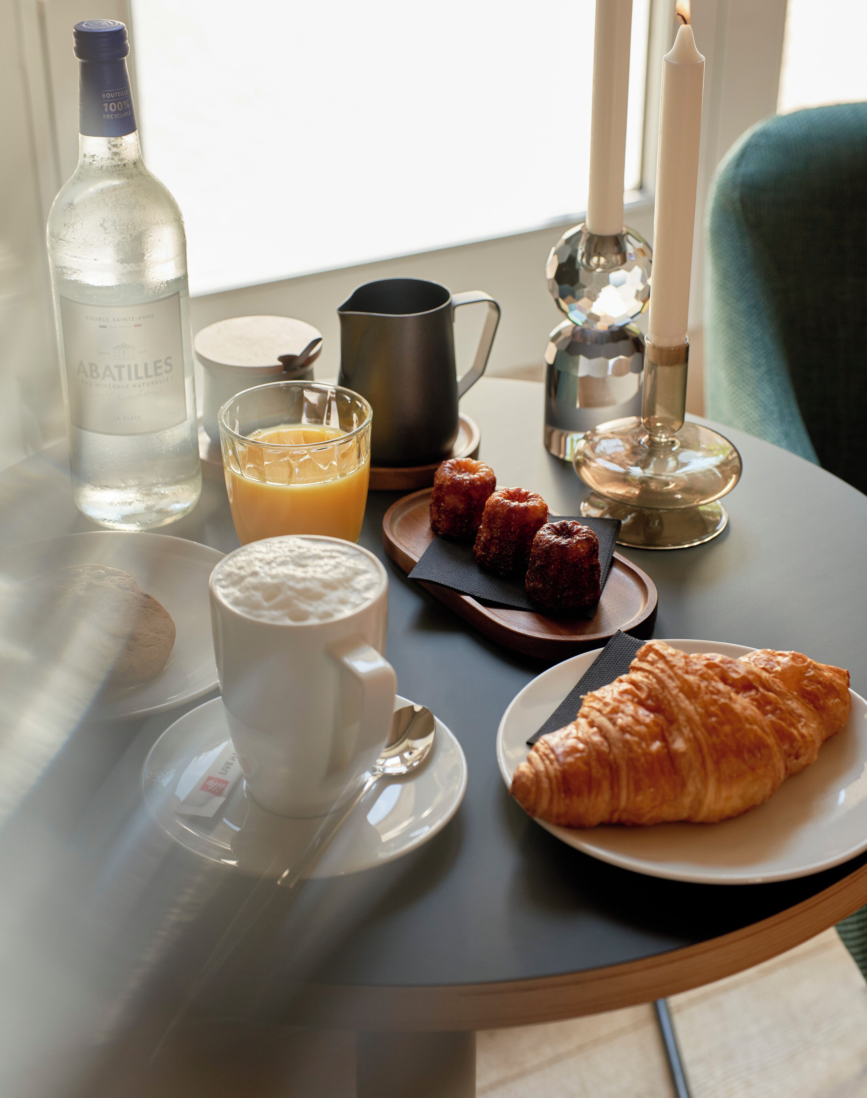 Daily buffet breakfast for a fee