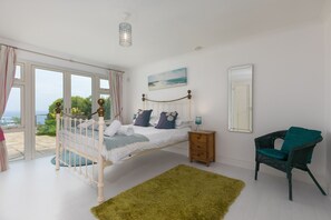 5 dormitorios, decoración individual, mobiliario individual