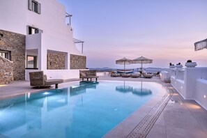 2 outdoor pools, open 9:00 AM to 8:00 PM, sun loungers - Paola Sunset Mykonos (Mykonos)