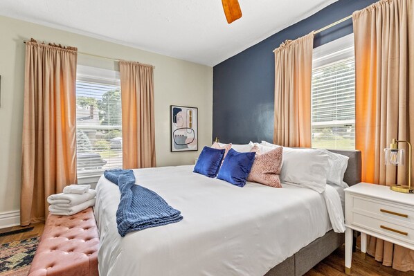 3 bedrooms, desk, iron/ironing board, travel cot