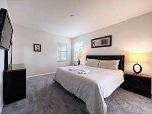 6 Schlafzimmer, Bügeleisen/Bügelbrett, WLAN, Bettwäsche
