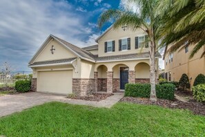 Exterior - Luxury Pool Home with Game Room-1210YC (Davenport)