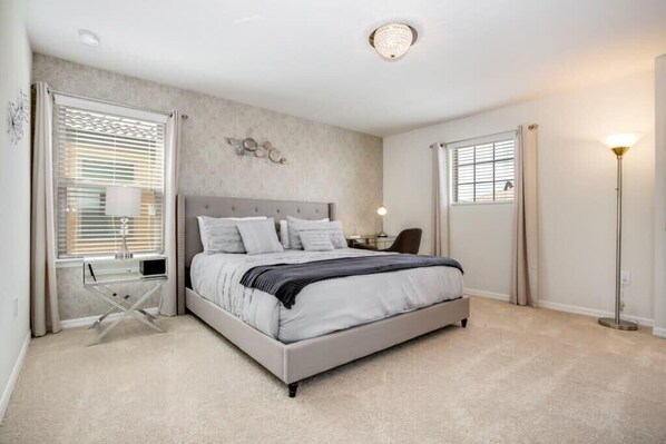 6 bedrooms, iron/ironing board, WiFi, bed sheets