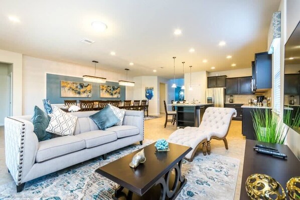 Flat-screen TV - Amazing 8 BR 6 Bath Pool Home with Game Room1953NC (Kissimmee)