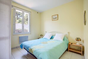 2 soverom, strykejern/-brett og wi-fi (inkludert)