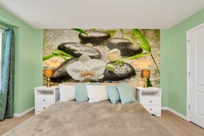 4 bedrooms, iron/ironing board, WiFi, bed sheets - Pool Table! Lazy River! Resort 6 mi 2 Disney! 9045 (Kissimmee)