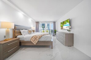 1 chambre, bureau, fer et planche à repasser, Wi-Fi