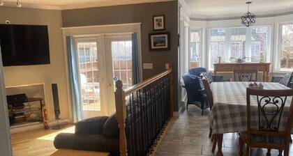 Four Bedroom Executive Home in the Historic St. John's Area!