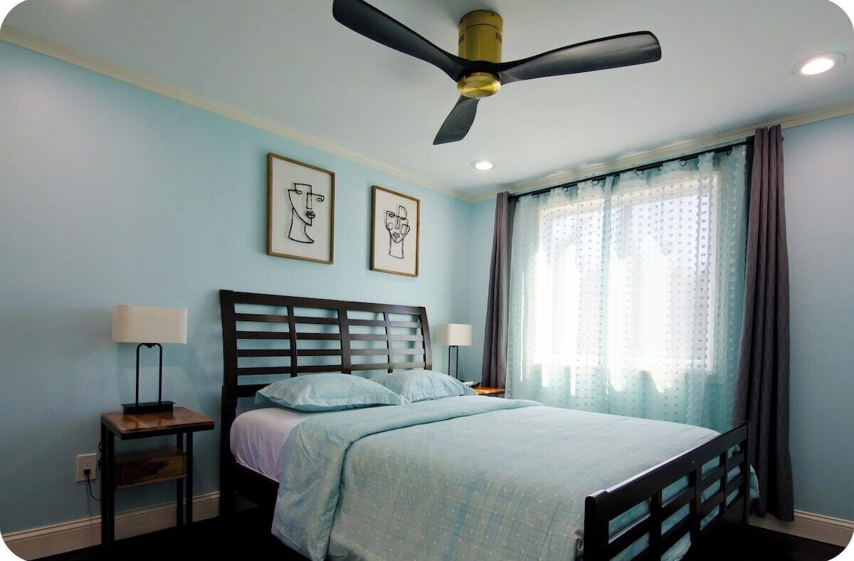 2 bedrooms, iron/ironing board