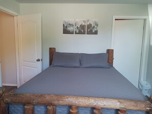 2 habitaciones, cuna de viaje, wifi gratis y ropa de cama