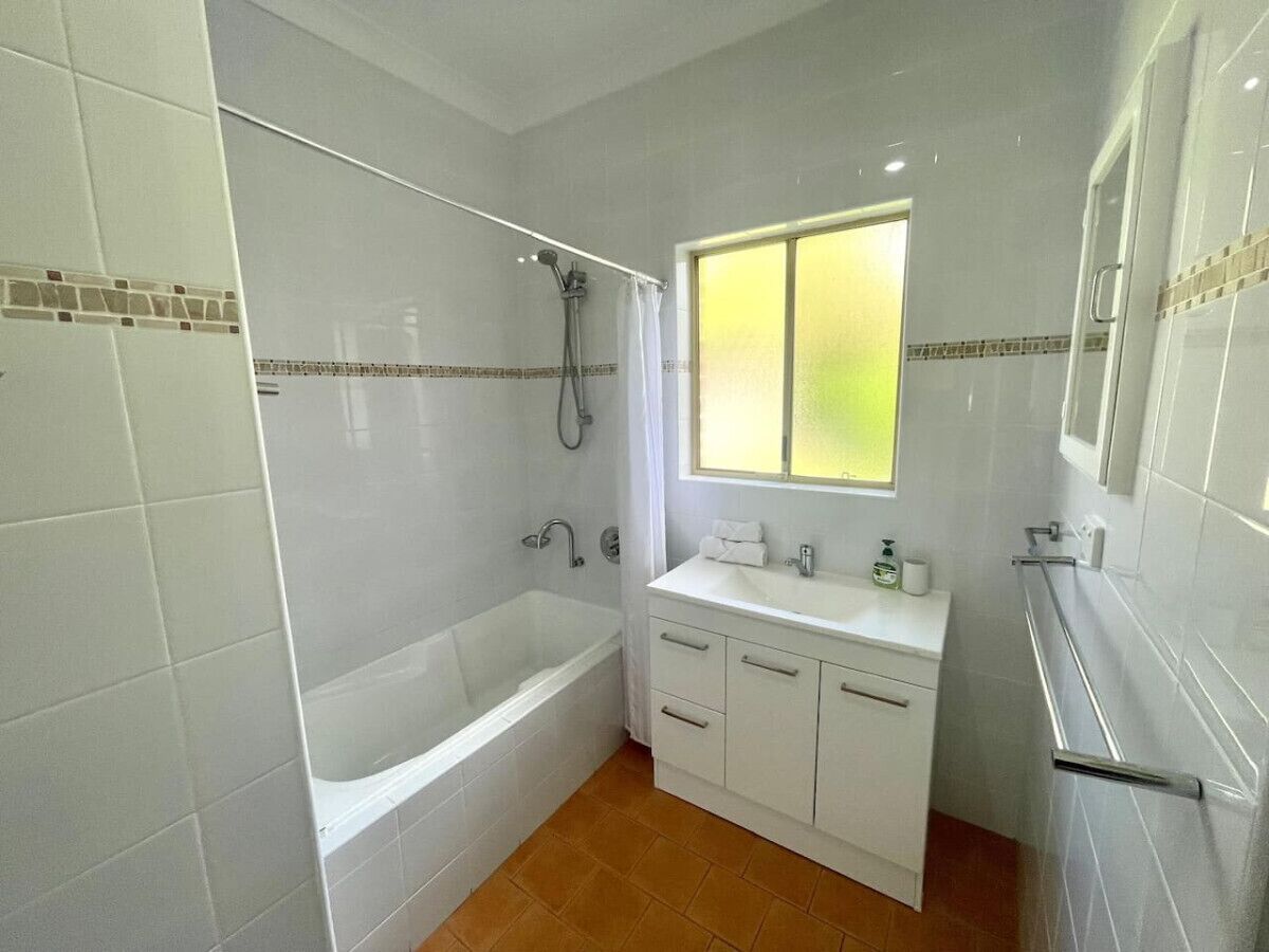 Bathtub