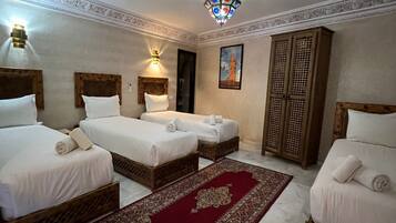 Suite with Private Hammam (4) | Coffres-forts dans les chambres, bureau