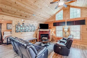 Télévision, cheminée