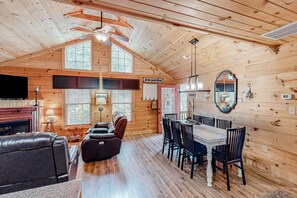 Télévision, cheminée