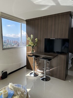 1 bedroom, bed sheets