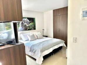 1 bedroom, bed sheets